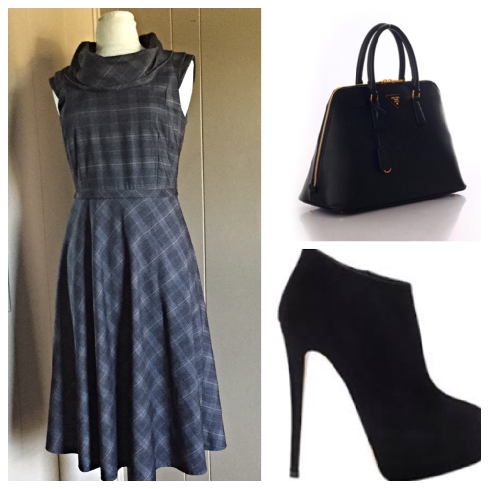 Gorgeous Tahari dress.great for layering!